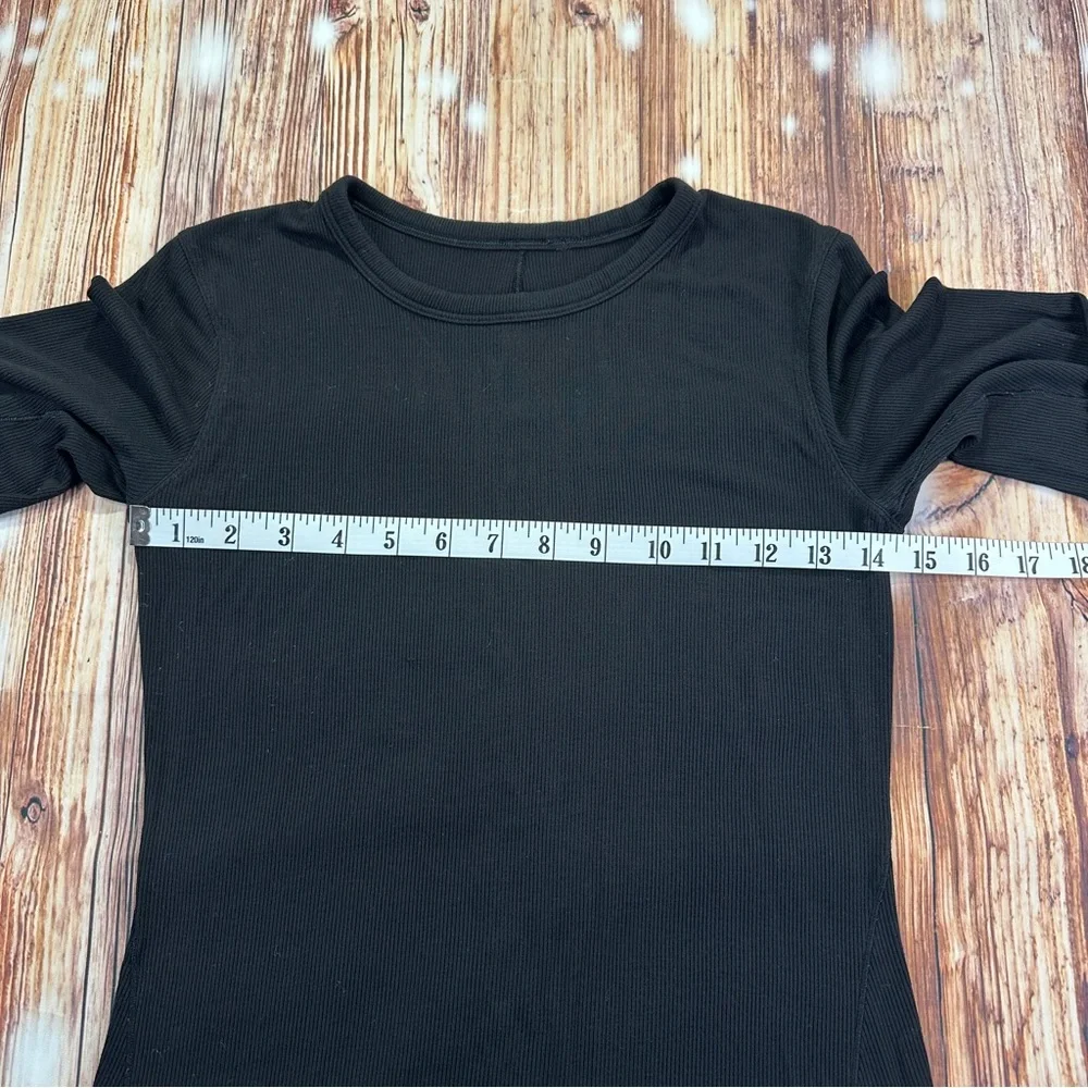Lululemon Athletica Black Long Sleeve Women's Top